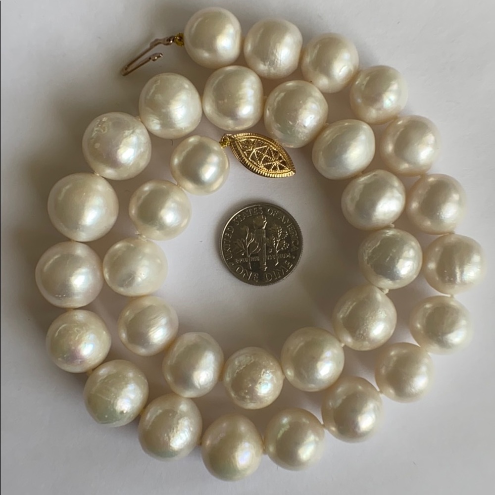 **SOLD** 12-14mm White Cultured Pearl Hand Knotted - Picture 4 of 8